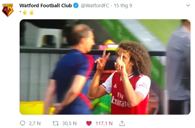 Matteo Guendouzi left with egg on his face after flashing 2-1 gesture at Watford fans as he is substituted off - ra dấu tay - Bóng Đá