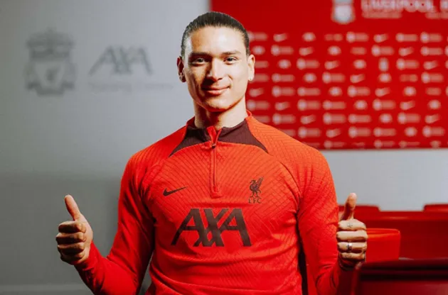Darwin Nunez's LFC signing day in photos - Bóng Đá