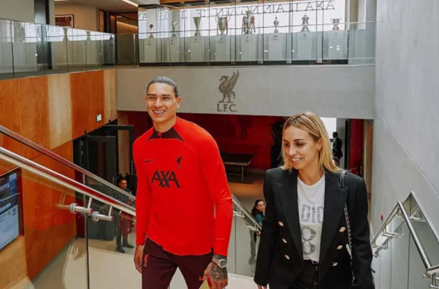 Darwin Nunez's LFC signing day in photos - Bóng Đá