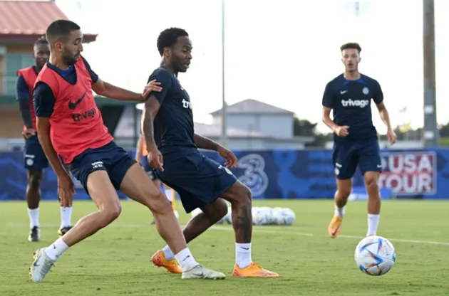 Chelsea stars take break during pre-season tour to head to Universal Studios - Bóng Đá