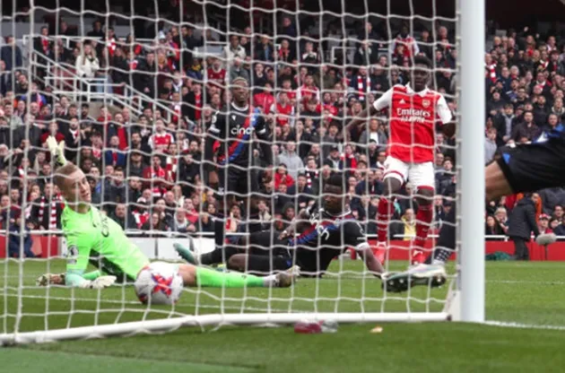 Bukayo Saka (10G 10A) is the first Arsenal player in double figures for both goals & assists in a Premier League - Bóng Đá
