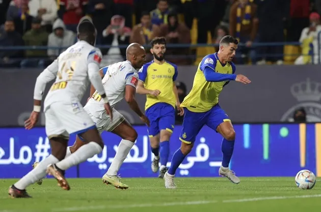 Tròn mắt với 2 pha kiến tạo khó tin của Ronaldo - Bóng Đá