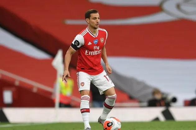 Arsenal star Cedric Soares recharged for pre-season after exotic holiday with stunning wife  - Bóng Đá