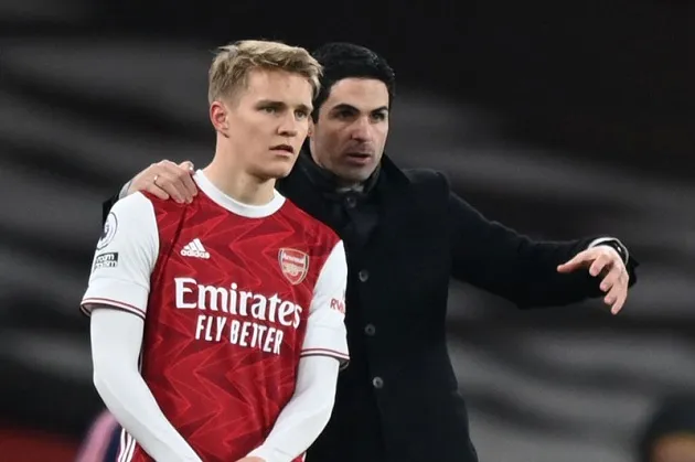 Arteta đã đúng khi thiết kế lối chơi xoay quanh Odegaard - Bóng Đá