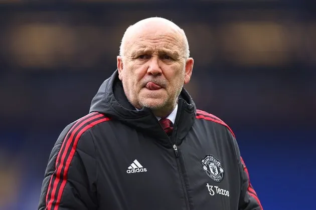 Mike Phelan đang chỉ Ten Hag một số điều cần làm ngay tại OTF - Bóng Đá