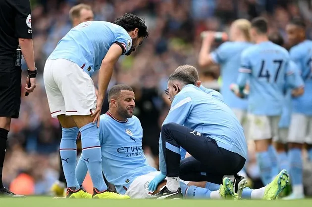 Pep báo hung tin về Kyle Walker - Bóng Đá