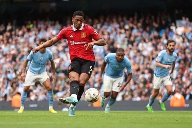 Anthony Martial trở lại sân tập Man Utd  - Bóng Đá