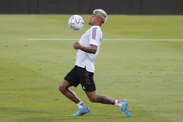 Barcelona new signing trains with the first team under Xavi  - Bóng Đá