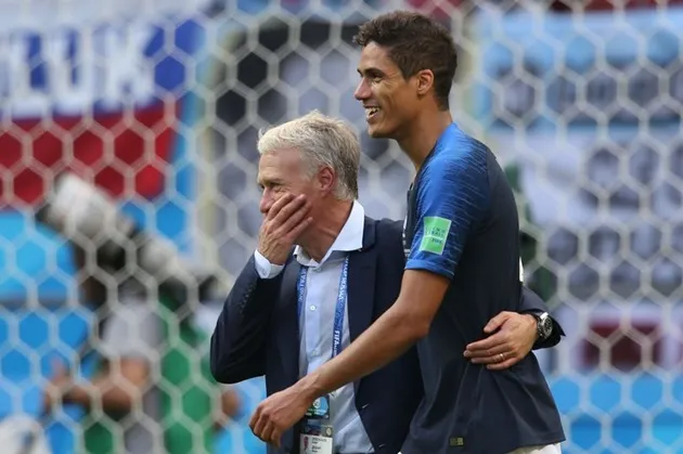 Didier Deschamps sets Manchester United defender Raphael Varane return date after injury - Bóng Đá