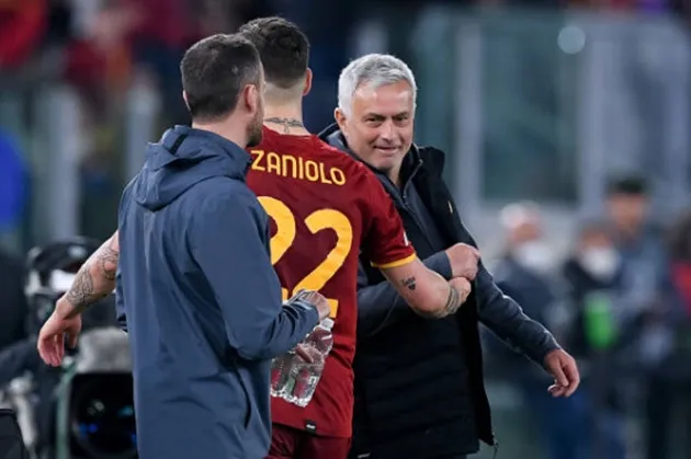 Mourinho phục thù thành công, đưa Roma tiến vào bán kết - Bóng Đá