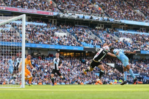 'Bỏ túi' hiện tượng, Man City bứt ra khỏi Liverpool - Bóng Đá