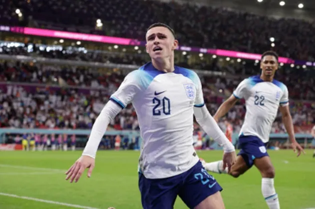 England fans notice Phil Foden 'change mind' on Cristiano Ronaldo reference after goal - Bóng Đá