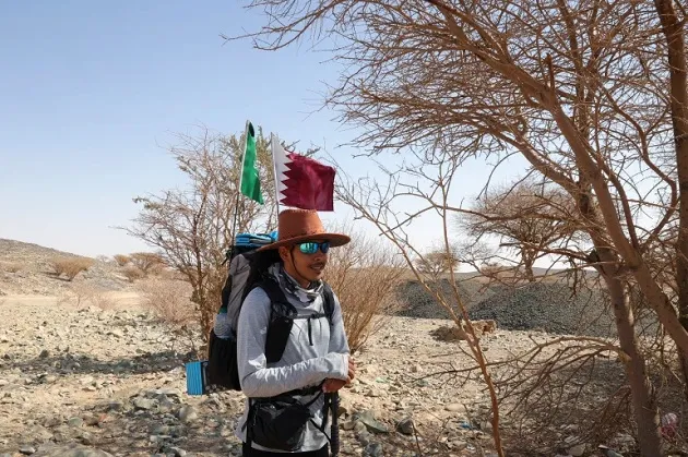 Saudi fan walking across desert to reach FIFA World Cup in Qatar - Bóng Đá