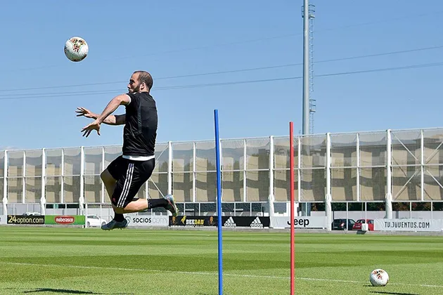 Gonzalo Higuain: Hành trình nỗ lực đi tìm sự thừa nhận - Bóng Đá