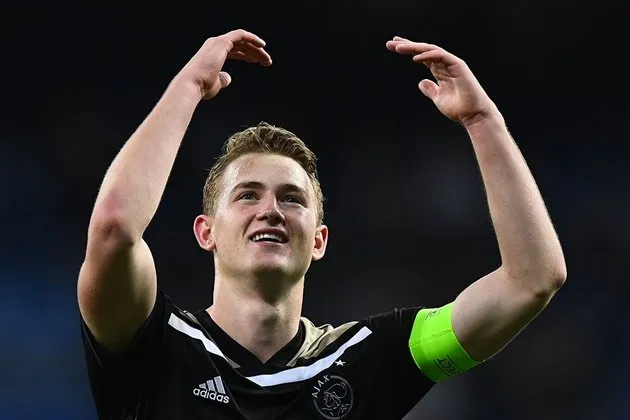 Barca vẫn còn quan tâm de Ligt - Bóng Đá