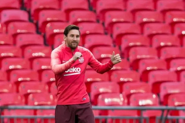 Messi phát tướng đáng kinh ngạc trong ngày đặt chân đến Wembley - Bóng Đá