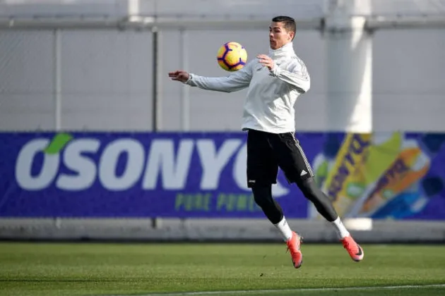 Allegri dặc biệt giáo huấn Ronaldo sau 