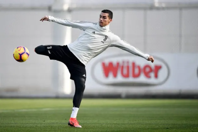 Allegri dặc biệt giáo huấn Ronaldo sau 