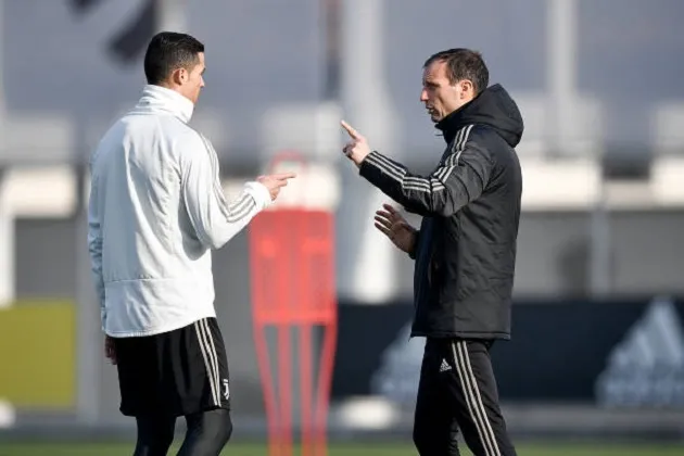 Allegri dặc biệt giáo huấn Ronaldo sau 