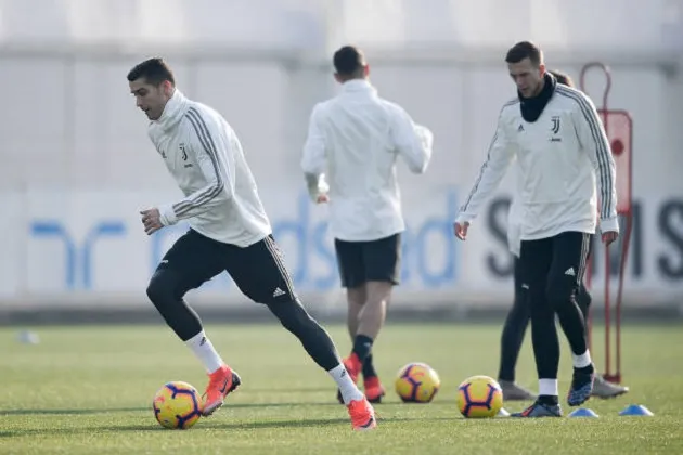 Allegri dặc biệt giáo huấn Ronaldo sau 