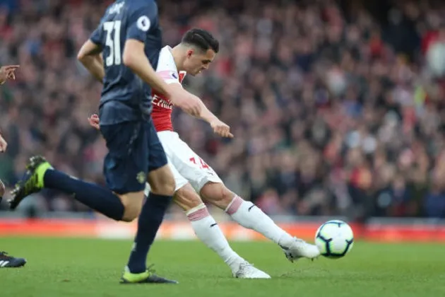 Chuyển nhượng Arsenal: Emery sang Serie A tìm