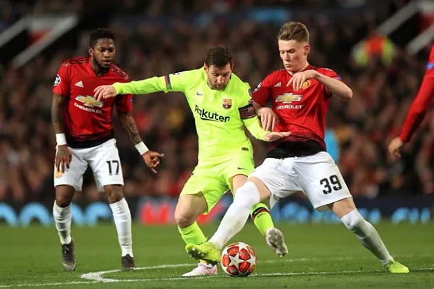 Solskjaer chỉ tên McTominay và Rashford cho đội hình xuất phát gặp Barca - Bóng Đá