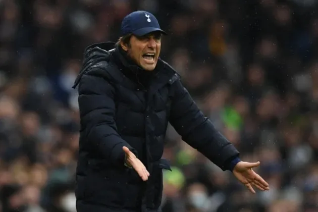 Antonio Conte admits he is ‘maybe making a mistake’ by not picking Tottenham defender Joe Rodon - Bóng Đá