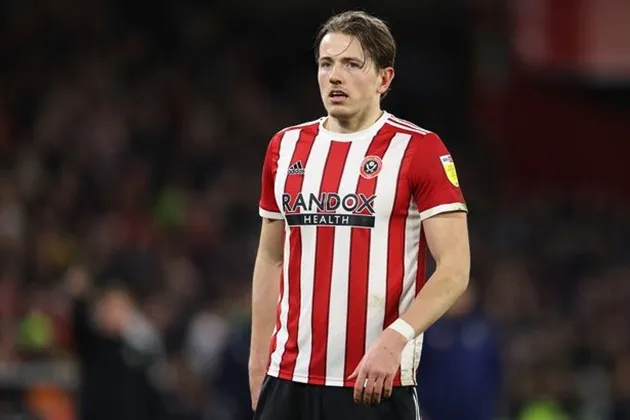 á gấp tuyến giữa, Liverpool nhắm