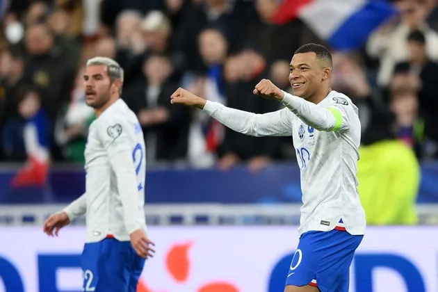 AURÉLIEN TCHOUAMÉNI PRAISES KYLIAN MBAPPÉ AFTER FIRST MATCH AS FRANCE CAPTAIN - Bóng Đá