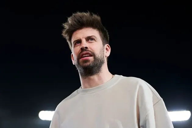 Gerard Pique furious at Shakira plans following phone call with ex-wife - Bóng Đá