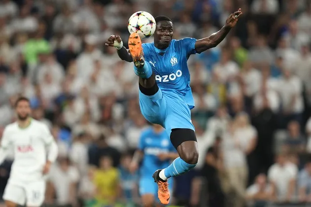 Eric Bailly frustrated as Marseille suffer Champions League defeat - Bóng Đá