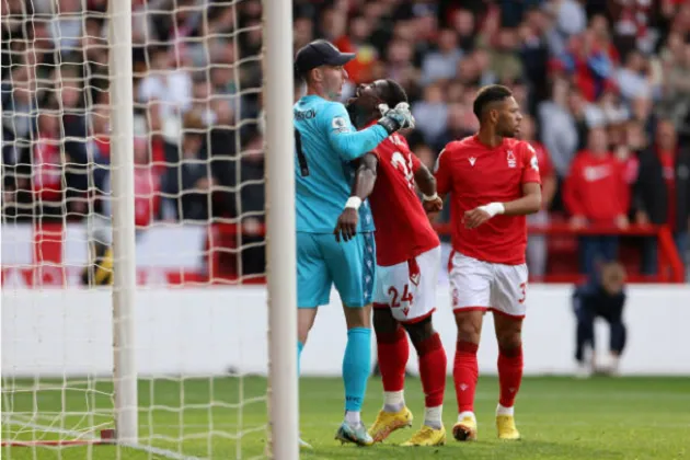 Dean Henderson xuất thần, Liverpool ôm hận tại City Ground - Bóng Đá