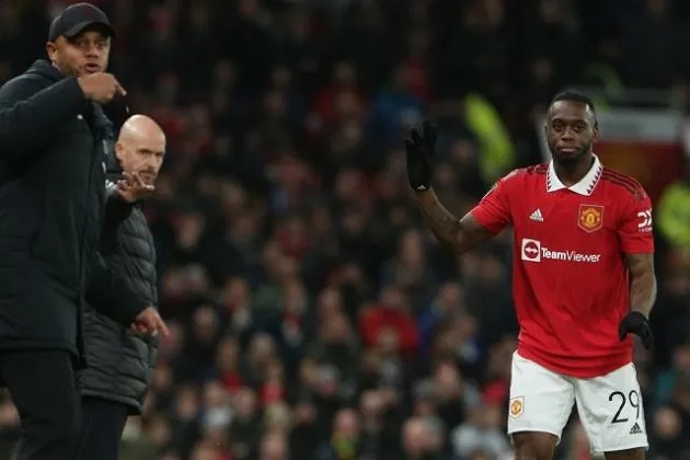 Loại bỏ Aaron Wan-Bissaka là quyết định sáng suốt của Ten Hag - Bóng Đá