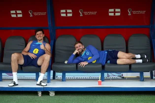 Maguire and Shaw kick back and relax as England stars - Bóng Đá