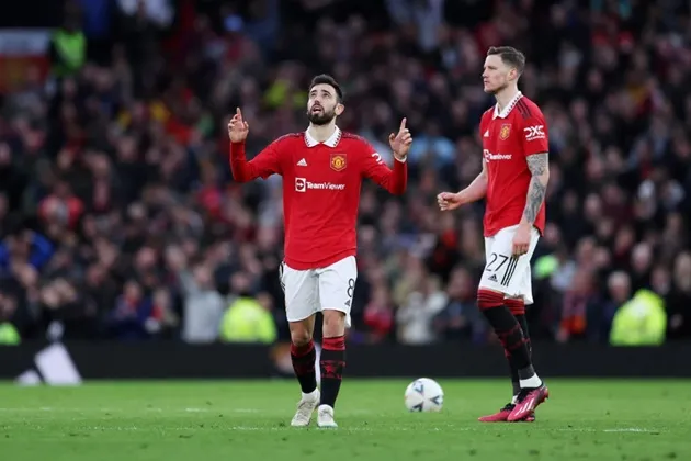 Bruno Fernandes has now scored more goals for Manchester United than Robin van Persie and Javier Hernandez - Bóng Đá