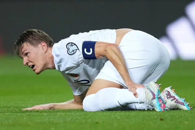 Rodri tackle Odegaard - Bóng Đá