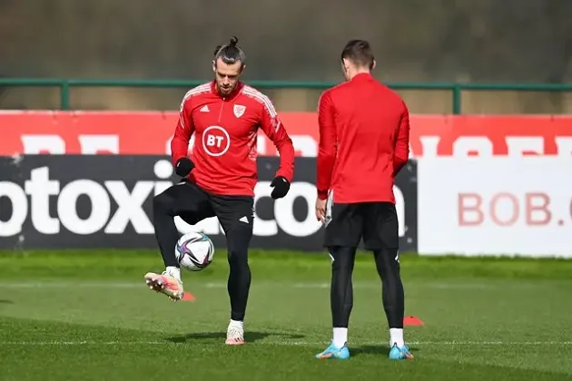 Gareth Bale looking 'fit and sharp' for international duty with Wales ahead of key World Cup qualifier - - Bóng Đá