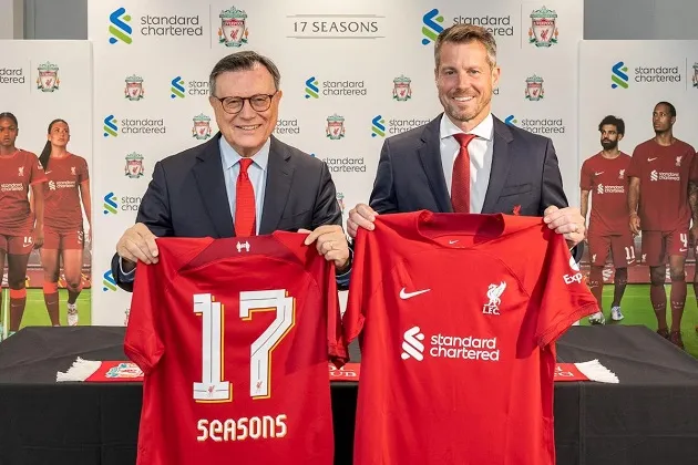 Liverpool and FSG think smarter as Manchester United handed sponsor blow - Bóng Đá