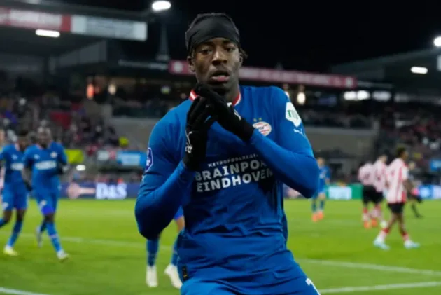 Ruud van Nistelrooy makes admission as Chelsea open talks to sign PSV winger Noni Madueke - Bóng Đá