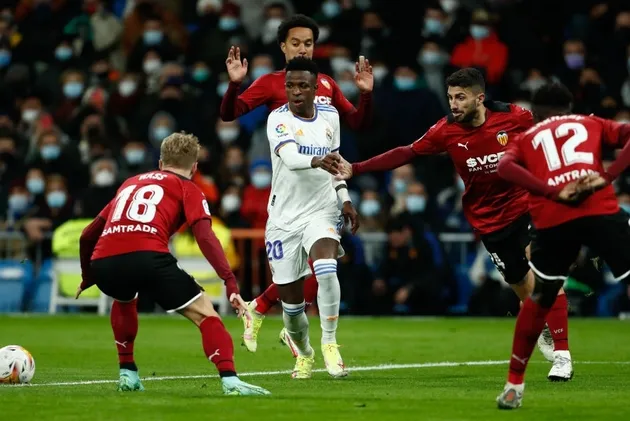 Fan Real đã phát hiện ra thần tượng mới tại sân Bernabeu - Bóng Đá
