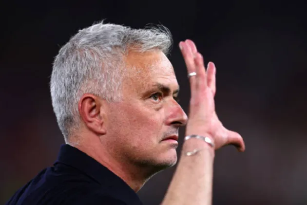 50 sắc thái của Jose Mourinho ngày Roma nhận cúp - Bóng Đá