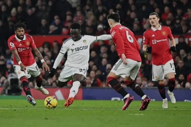 Sky Sports’ Zinny Boswell at Old Trafford: - Bóng Đá