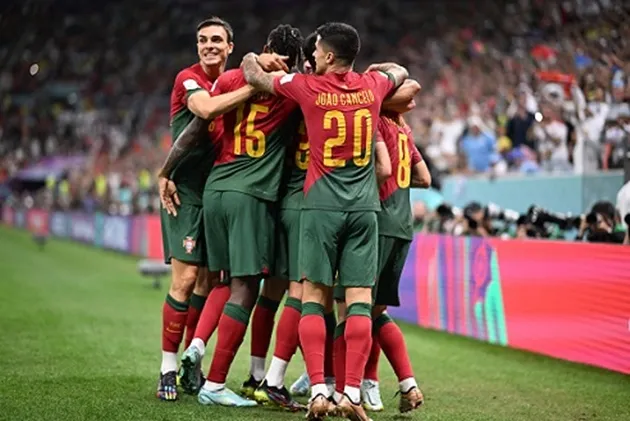 A camera picked up Cristiano Ronaldo's reaction to the goal being given to Bruno Fernandes - Bóng Đá