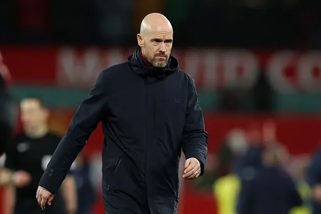 Ten Hag đang phải đối mặt với một rắc rối còn lớn hơn Ronaldo - Bóng Đá