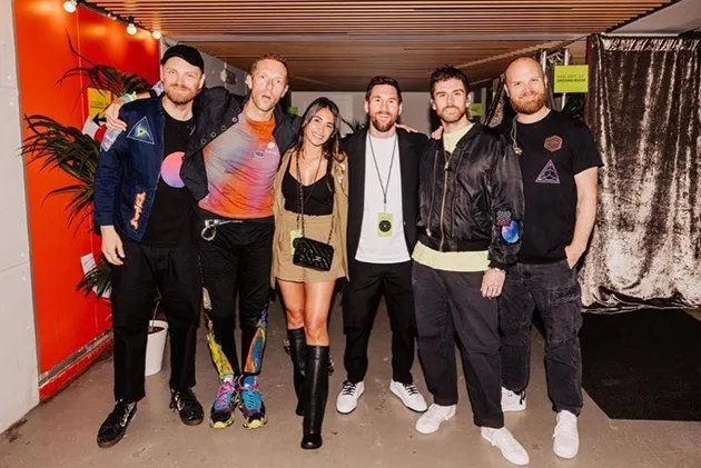 Lionel Messi làm rõ cảm xúc của PSG khi anh ấy tham dự buổi hòa nhạc Coldplay - Bóng Đá