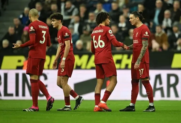 Liverpool ban bật hớp hồn, Newcastle bất lực hóa 'bù nhìn' - Bóng Đá