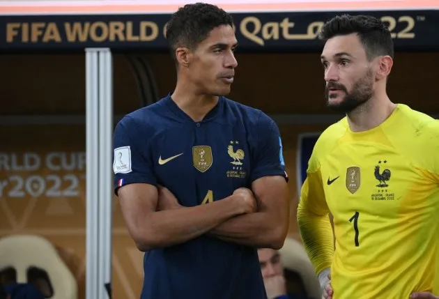 Man Utd star Raphael Varane reacts to France’s brutal World Cup final defeat - Bóng Đá