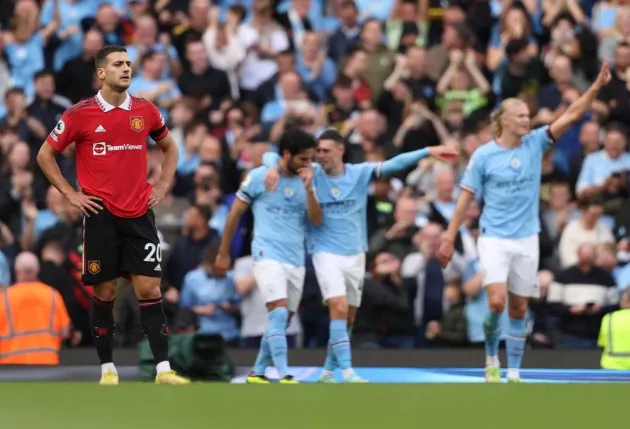  'Man Utd sẽ không đánh bại được Man City. Hãy nói thẳng điều đó' - Bóng Đá