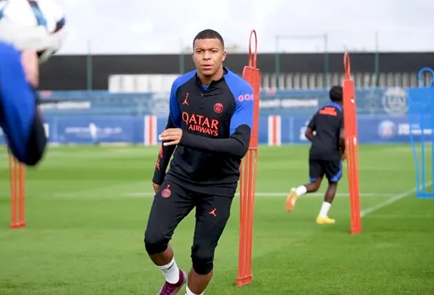 Trở lại PSG, Mbappe thể hiện đẳng cấp vượt trội - Bóng Đá