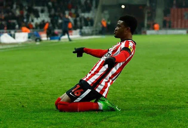 LOUIS SAHA MAKES CLAIM ON AMAD DIALLO’S FUTURE AT MAN UNITED AMID SUNDERLAND LOAN SPELL - Bóng Đá